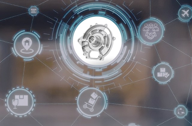 Ein Fertigungsteil der Luft- und Raumfahrt ist umgeben von zusätzlichen Dienstleistungen wie Beratung, Fertigung, Beschichtung, Qualitätssicherung, Reinigung, Verpackun, Versand