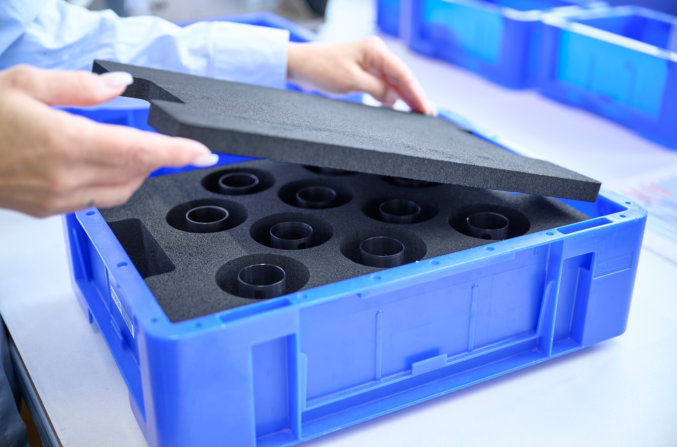 Schutzverpackungen gegen Partikel, Vibration & Feuchtigkeit cnc gefertigter Bauteile